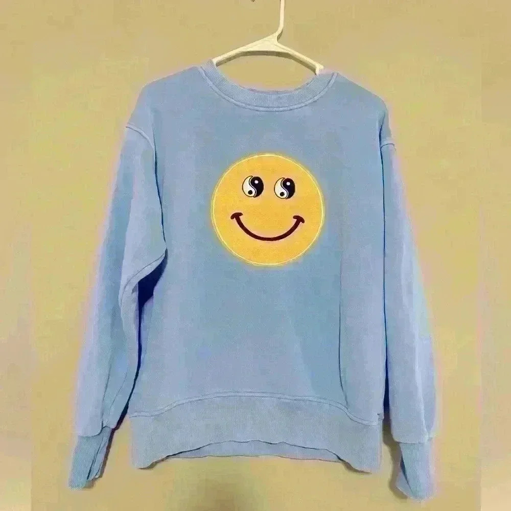 Forever 21 Tag / Yin Yang Happy Face Graphic Baby Blue Unisex Pullover / Size: S
